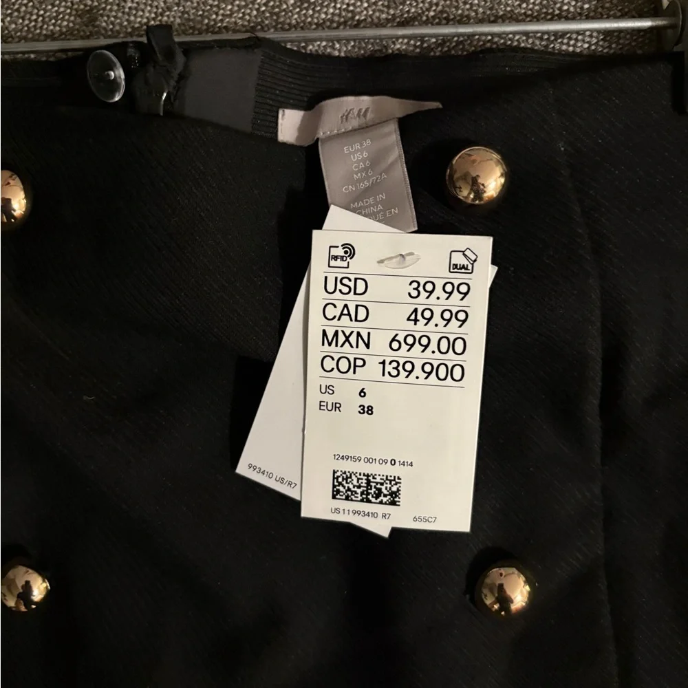 Button-Front Mini Skirt H&M - Picture 3 of 4